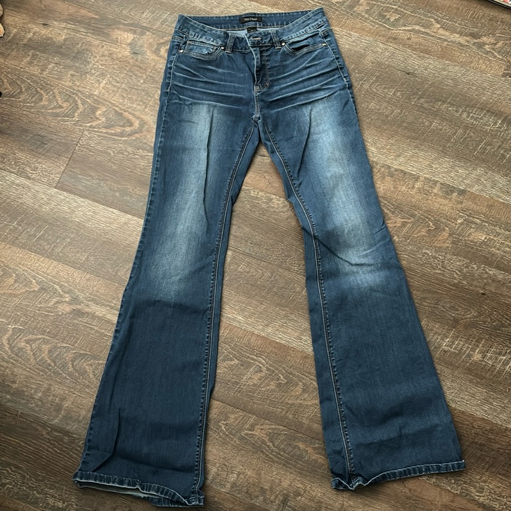 WHITE HOUSE BLACK MARKET 4 Pocket Flare Jean SZ 2R EUC